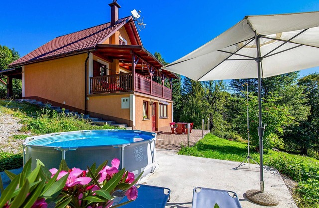 Awesome apartment in Lokve