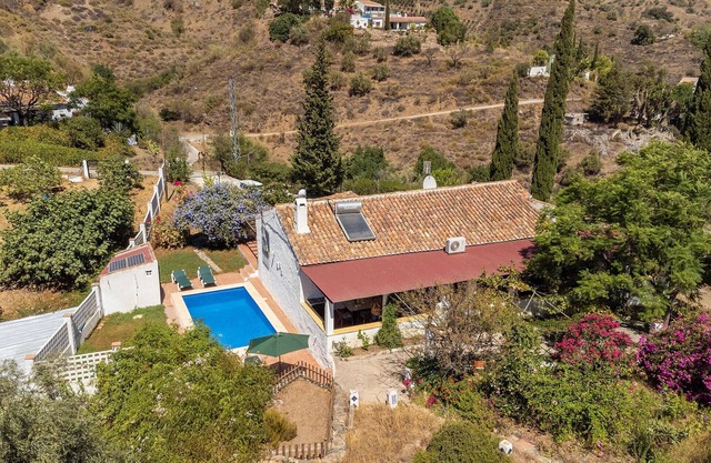 Awesome home in Rincón de la Victoria