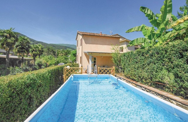Awesome home in Castelvecchio di Comp.