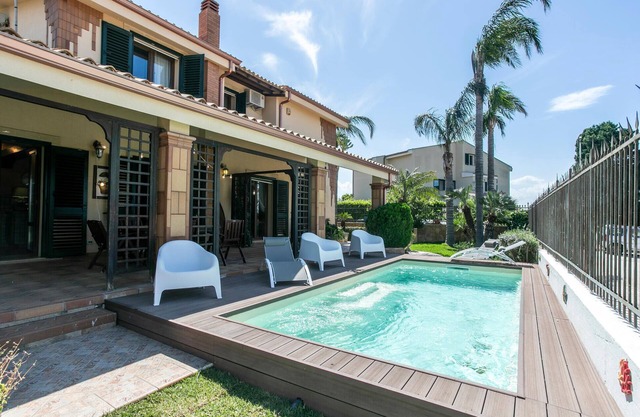 Awesome home in Brucoli