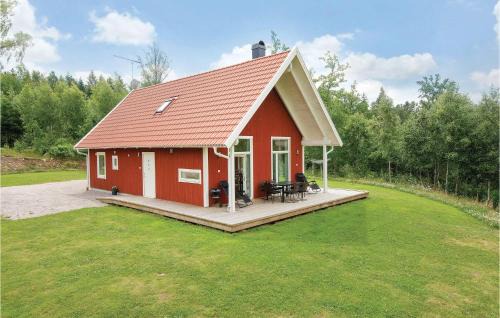 Awesome Home In Holmsjö With Wifi