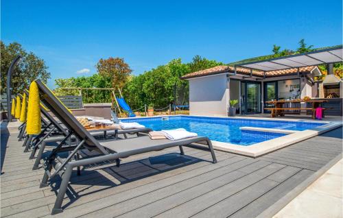 Awesome Home In Koromacno With Sauna