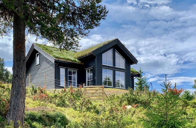 Awesome home in Kvam with sauna