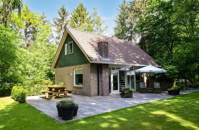 Awesome Home In Meppen With Kitchen