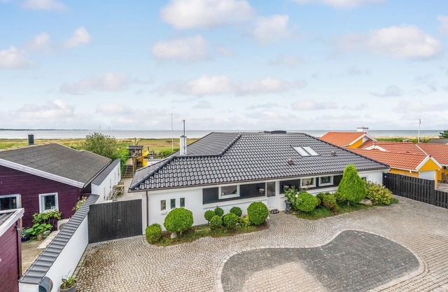 Awesome home in Slagelse with WiFi