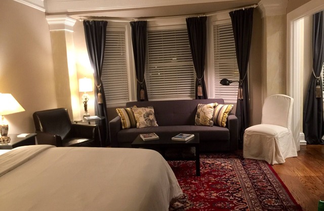 Awesome Large Nob Hill Studio near financial center.