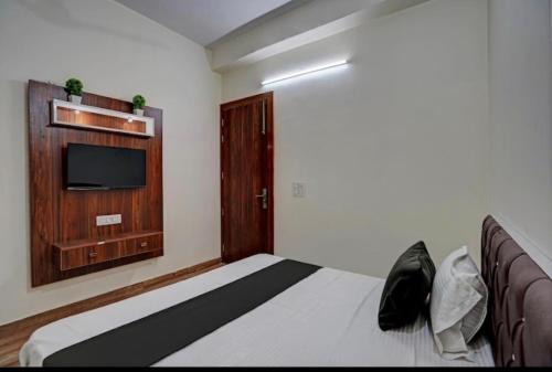 Axn resort