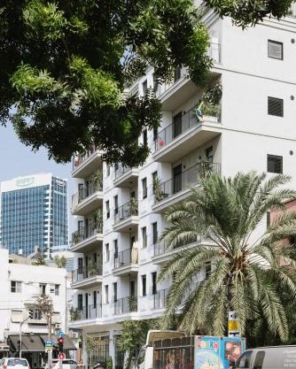 AYA Boutique ApartHotel By EZ TLV