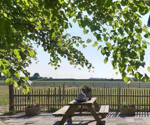B&B droom in de polder -DE SALON- luxe appartement met prive-sauna