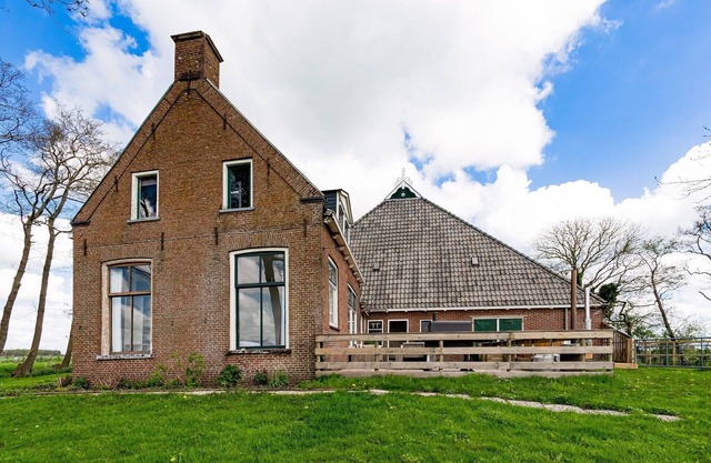 B&B farm GRUTSK in Suwald with its own harbor