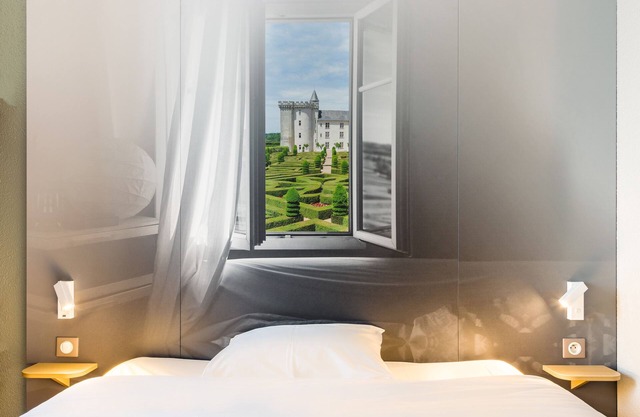 B&B HOTEL Tours Nord 2 La petit Arche