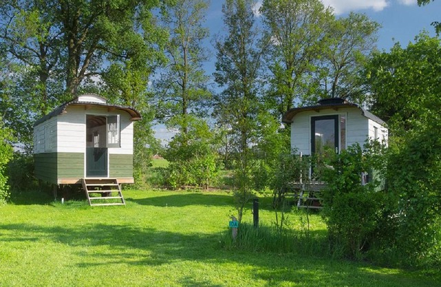 B&B Pipowagen "het Wellnesst" op Wellness Camping en B&B Stoltenborg