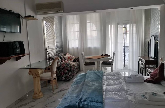 (B) - Nr.2 Honeymoon Suite
