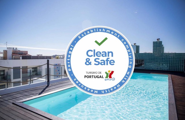 B04 - Luxury 2 Bed with Top Terrace Pool