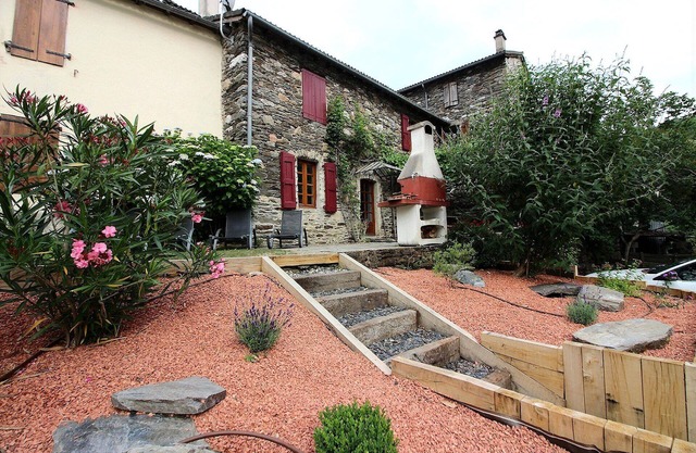 Barbecue terrace - plancha - heated swimming pool - riverside - Cevennes