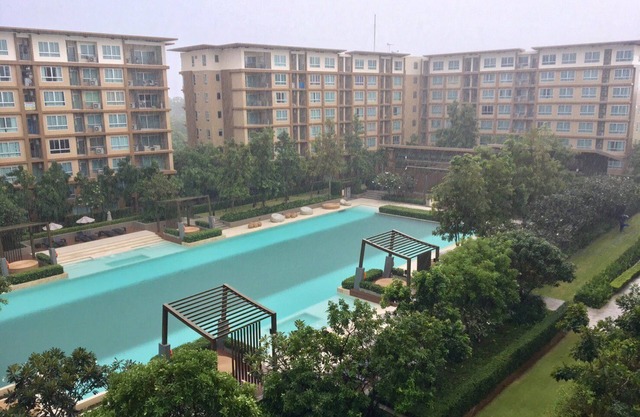 Baan Thew Lom by Nicky