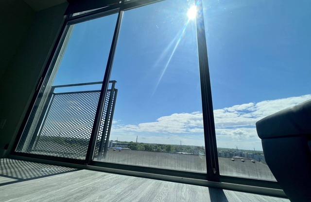 Bachelor Suites W/Stadium Views