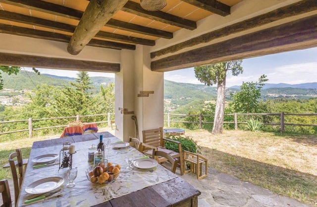 Baciola - Five Bedroom Villa, Sleeps 10