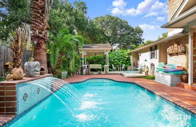 Backyard Bliss w Private Pool Unique Family Home