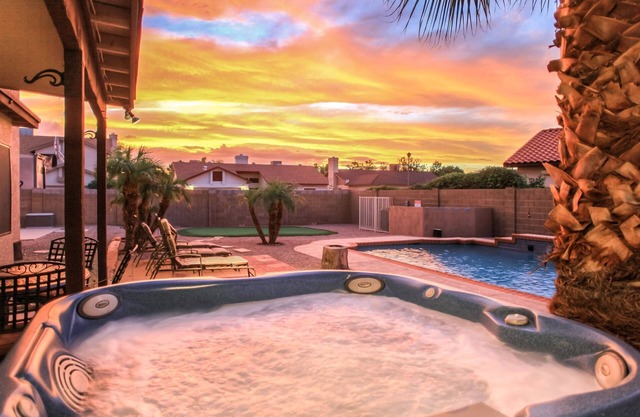 Backyard Playground! Golf Sport Court & Hot Tub!