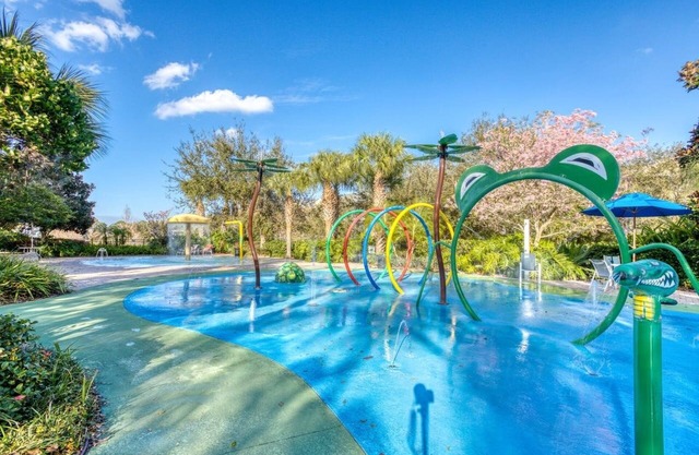 Bahama Bay Condos by TO