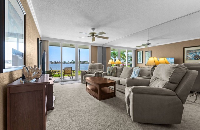 Bahia Vista Ground Floor 2 Bedroom 131