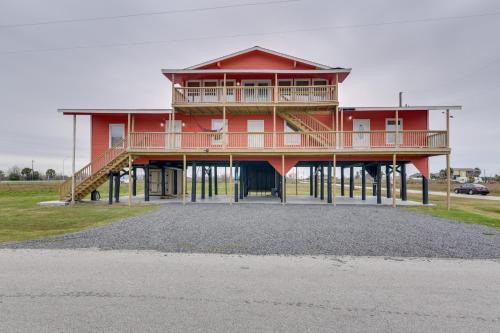 Balcony and Sunset Views Coastal Port Bolivar Gem