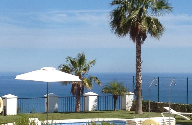 "Balcony to the sea" Costa del Sol 120m² apartment with unforgettable views & poo