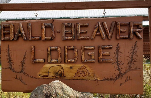 Bald Beaver Lodge A hunting, Fishing, 4-wheeling, Snowmobiling paradise!