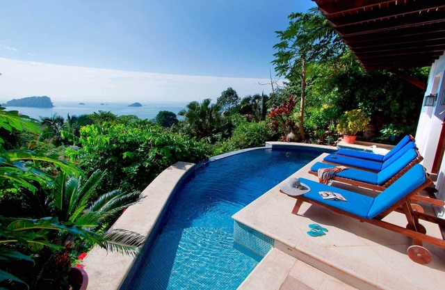 Balinese Inspired Villa w/Panoramic Views & Pool. A/C in All Bedrooms