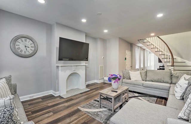 Baltimore Abode, Walk to Cross Street Market!