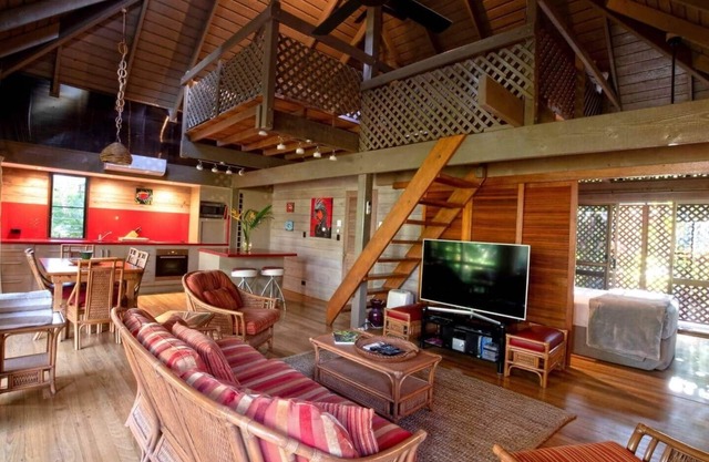 Banfield No 2 - Absolute Beachfront Bungalow