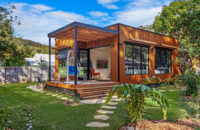 Barefoot by HolidayCo.