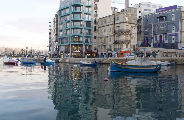 Bargain Apartment in the heart of St. Julians. 2 Bedroom with private parking.