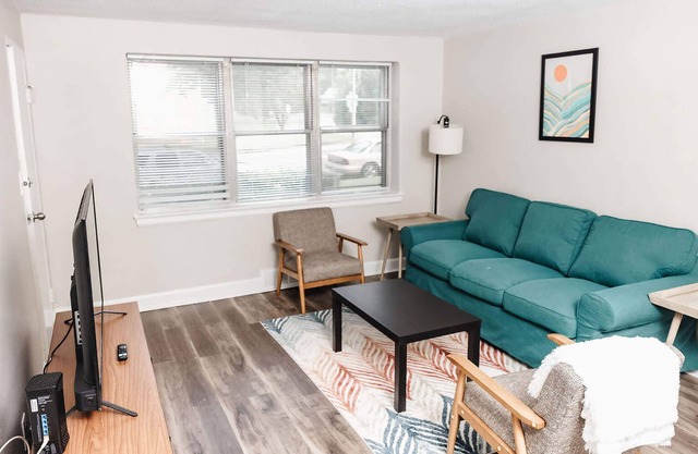 Bargain Apt Near Mercy Hospital & SLUH