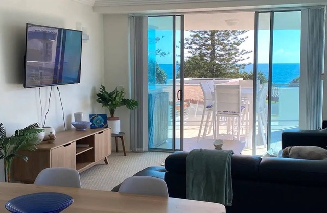 Bargara Dreaming, Luxury Oceanfront Apartment