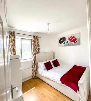 Barking Leisure and Contractor Stays