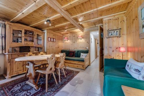 BARME DE L'OURS 2 Bel appartement dans un Chalet