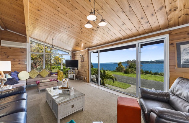 Barne the Bentley - Taupo Holiday Home