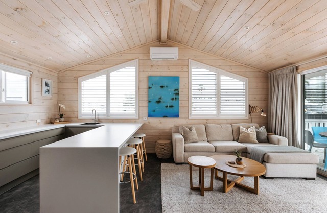 Barney's Bach ~ Mount Maunganui - Beyonder Holiday Homes