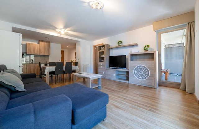 Barthe Holidays I Apartamento moderno en Arinsal 6PAX a pie de pistas I Balcón con vistas y parking I Riu