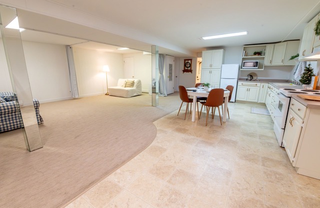 Basement Suite in Steinbachnn