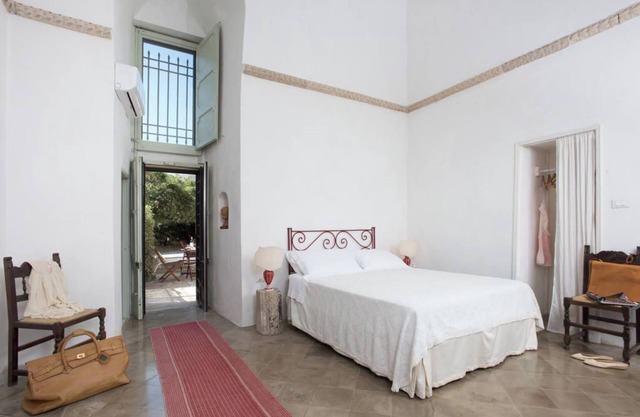 Bastion room independent entrance with access to park and pool