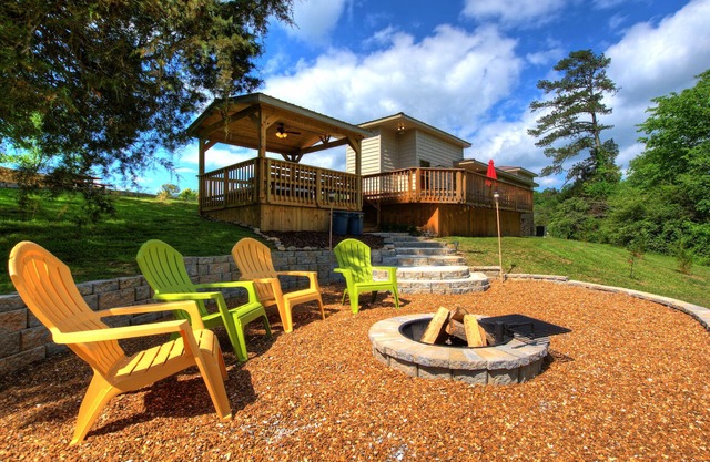 BattleVista Smart Home - Hot Tub- Fire Pit