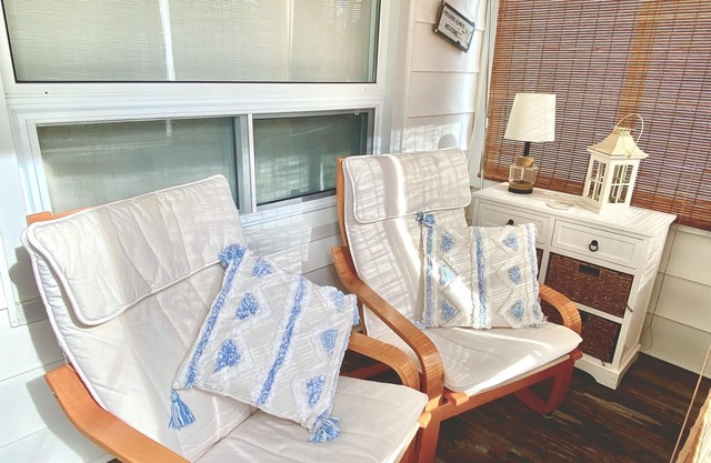 Bay Beach Cottage in Crystal Beach.perfect for a quiet getaway.
