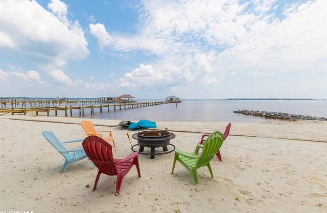 Baydreamer- The perfect beach house on Perdido Bay!nNew owners, same great house