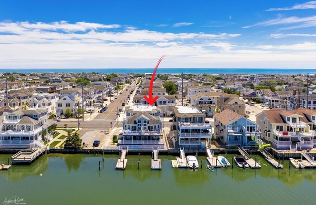 Bayfront Avalon 4 bedrooms,1MasterSuite, 1Junior Suite nAmazing Views .