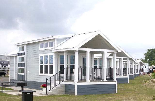 Bayfront Cottage #4, Beautiful Views