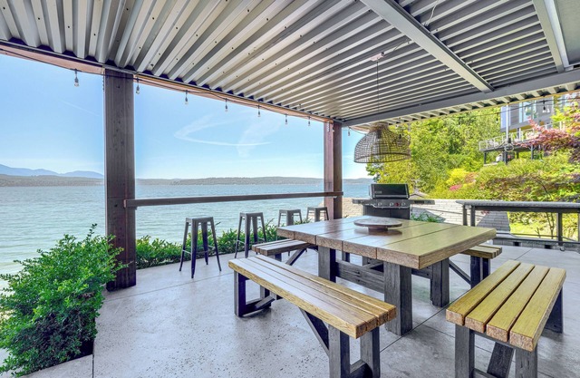 Bayfront Home w/Private Beach in Poulsbo!