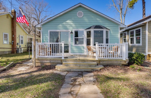 Bayfront Maryland Retreat w/Deck, Near Beaches!